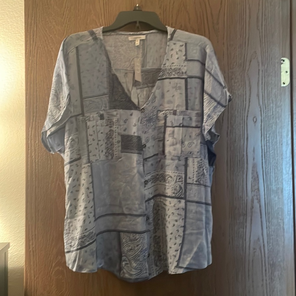 Printed top size XL.
